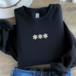 Daisy Flower Embroidered Sweatshirt, Wildflower Daisy Crewneck Sweater Gift, Women'S Cozy Floral Sweatshirt, Daisy Lover Pullover Gift